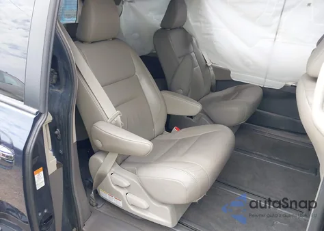 2019 Toyota Sienna Xle/Xle Premium/Limited/Limited Premium z USA, uszkodzony, nr VIN 5TDDZ3DC0KS217125